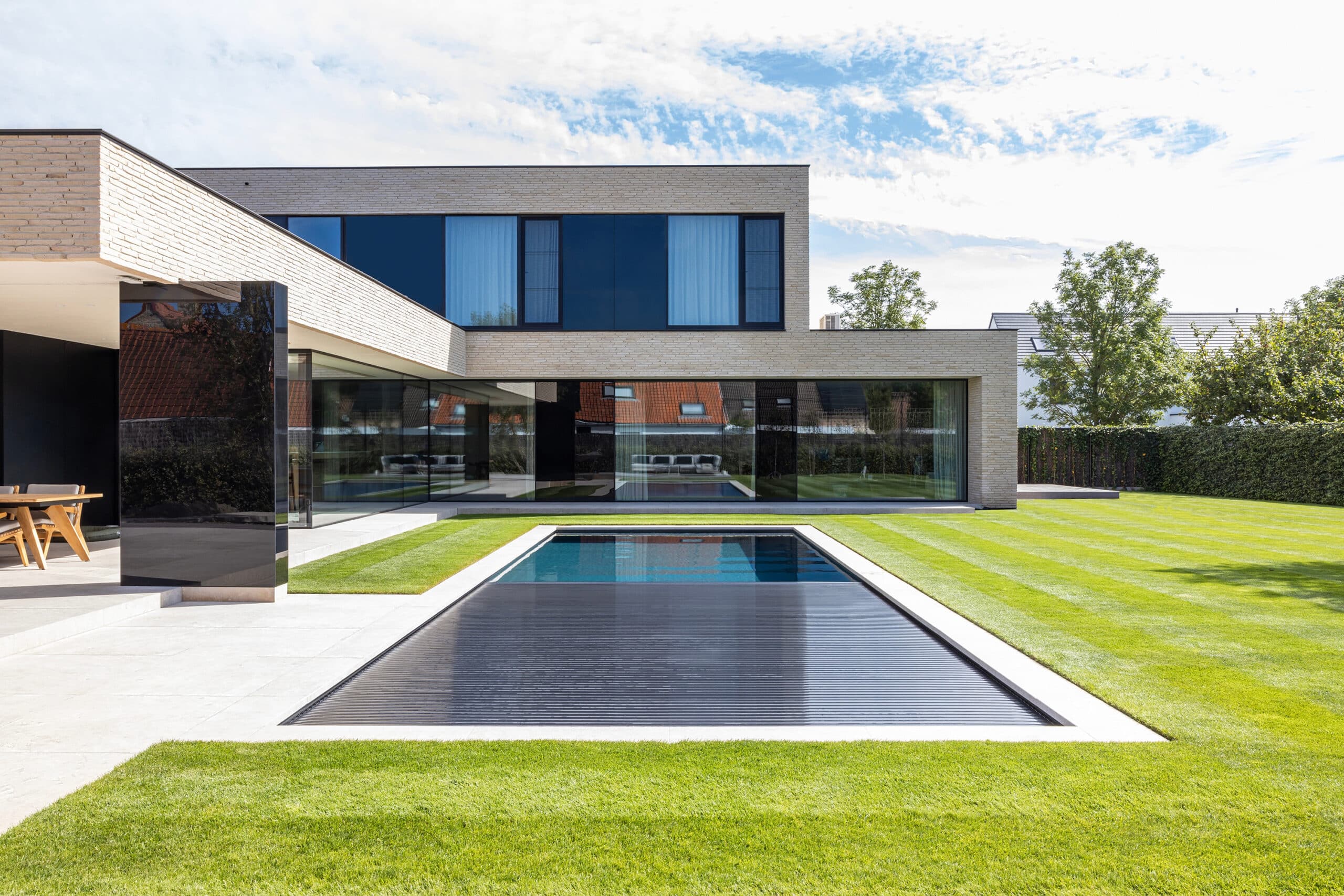 Pool Cover Systems kent sterke start van zwembadseizoen 2025 11